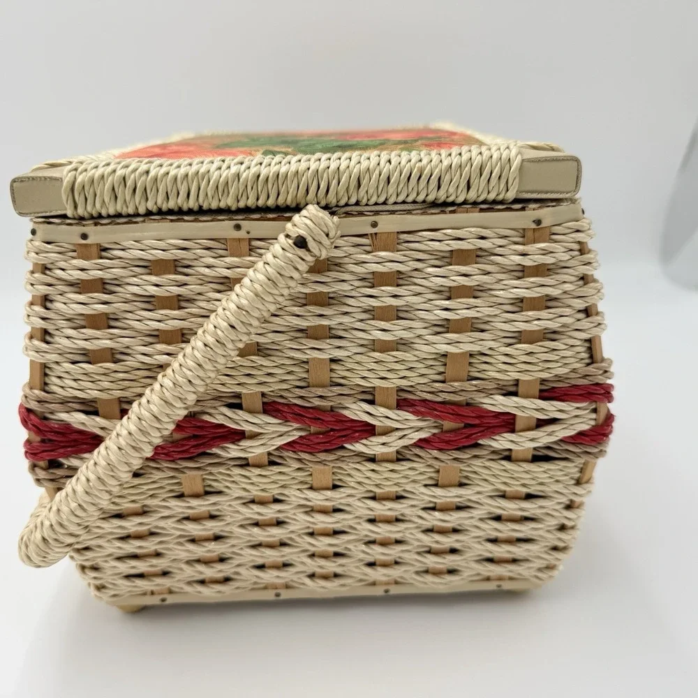 Vintage Singer Sewing Box Wicker Basket Floral Tapestry Lid Satin Lined No Tray